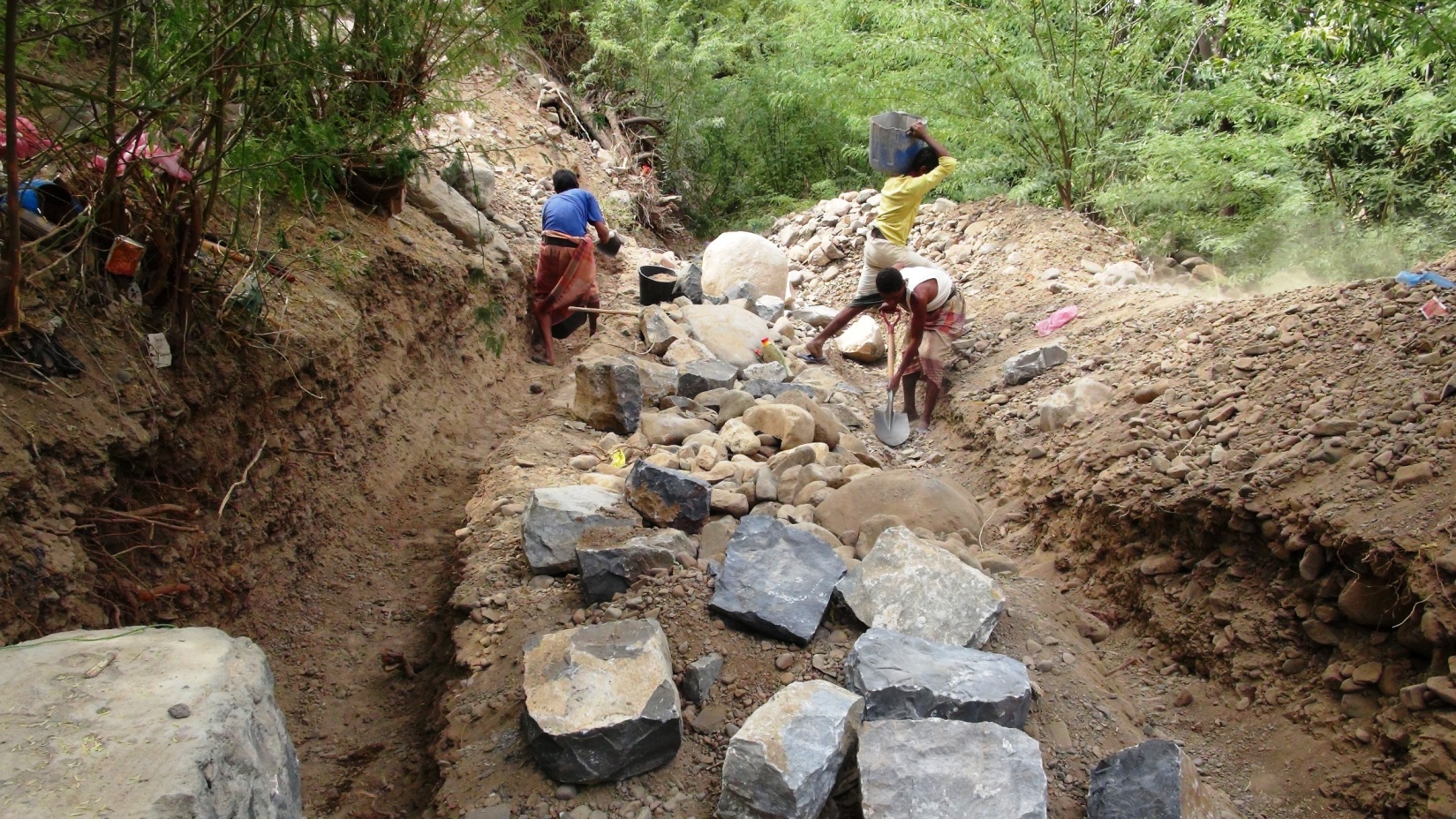 Early recovery projects restored stability in Alaqamah in Taiz